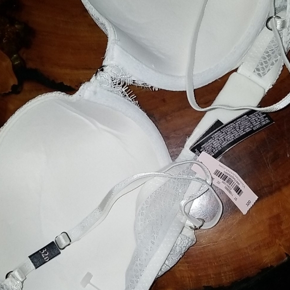 Victoria secret  bra New  never use - Picture 5 of 7